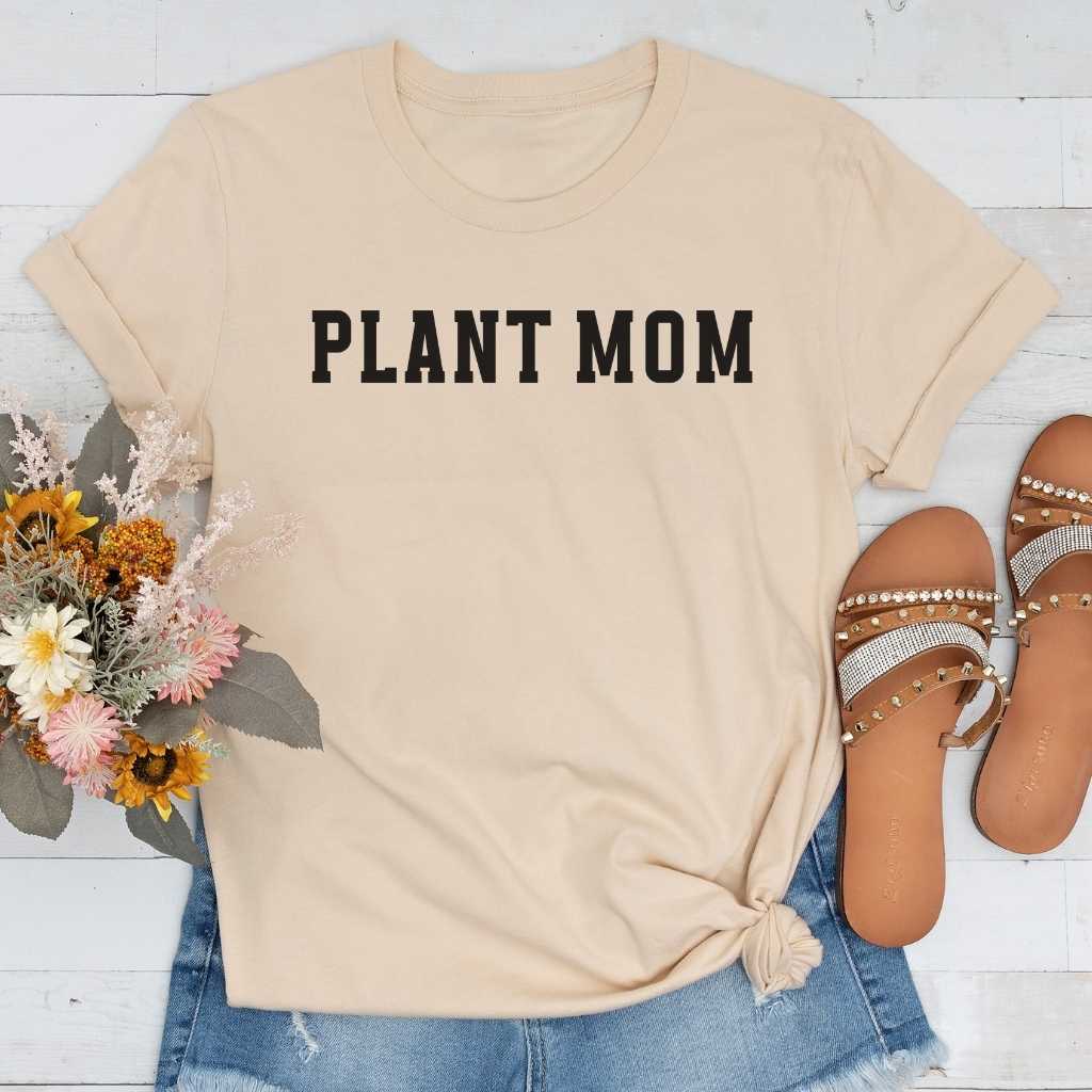 Short-Sleeve Plant Mom Shirt